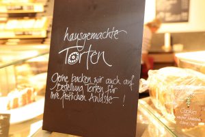 Hausgemachte Torten aus dem Hofladen Mangelsen